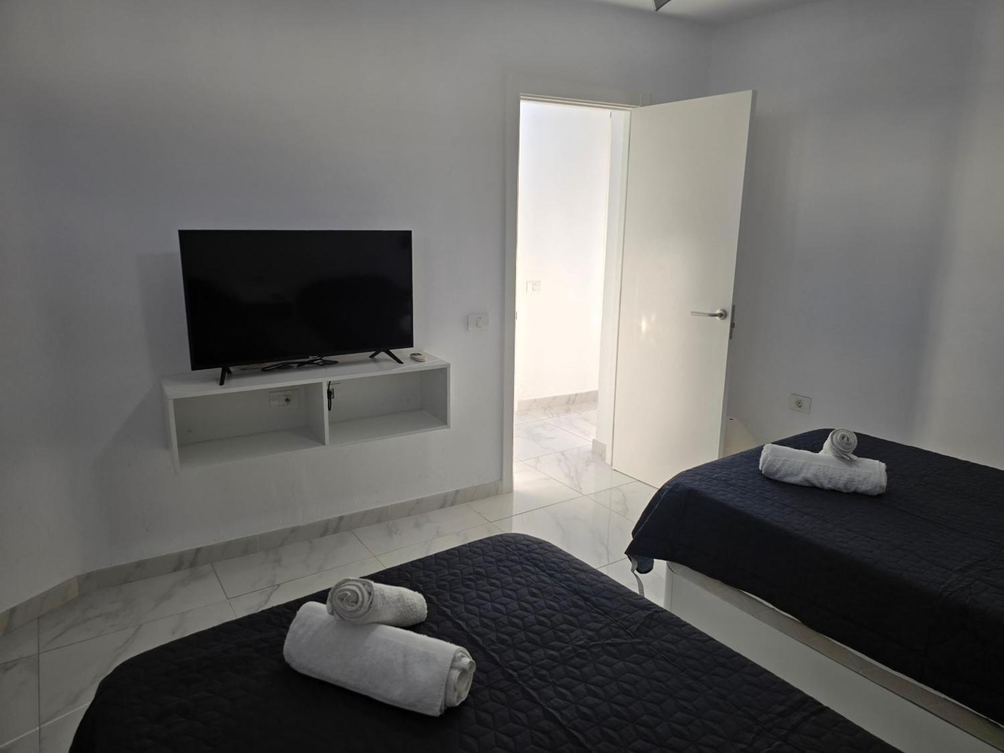Aqua Sun Los Geranios By Helloapartments Costa Adeje  Eksteriør billede