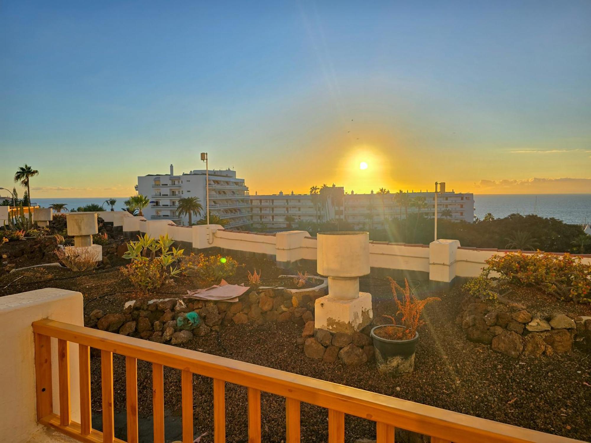 Aqua Sun Los Geranios By Helloapartments Costa Adeje  Eksteriør billede
